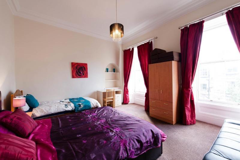 Edinburgh Central Oldtown Aparthotel Esterno foto